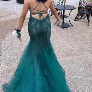 emerald green prom dress